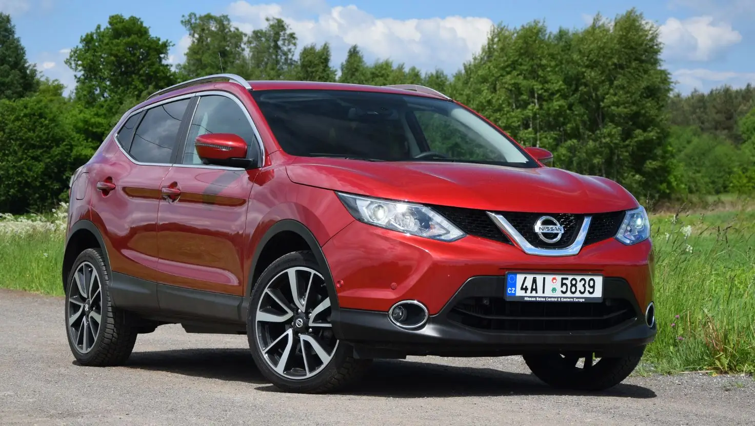 Nissan Qashqai drivers could earn a five-figure sum by selling their car (Tramino/Getty Stock Image)