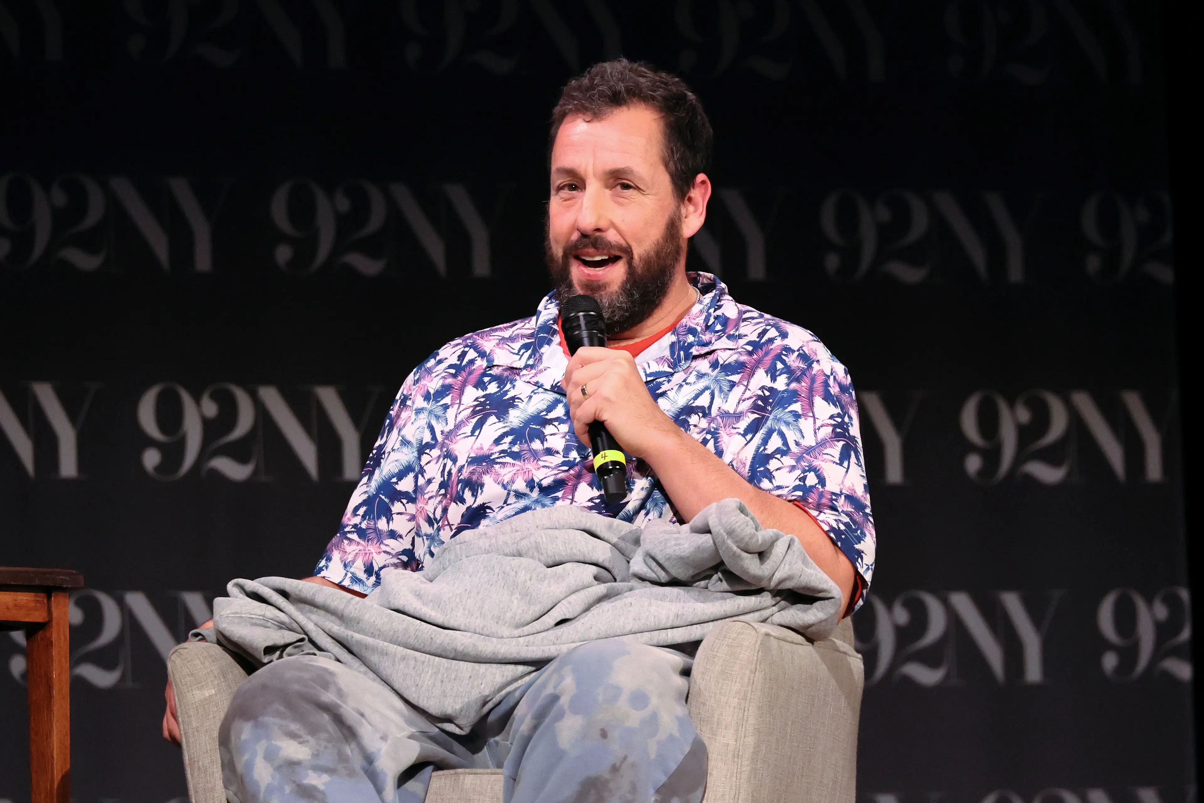 Fans praised Adam Sandler for handling the incident like a pro.