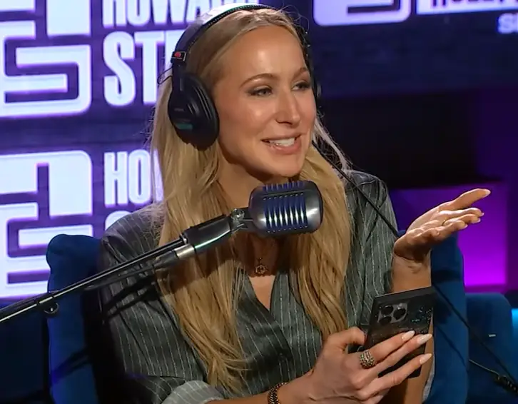 Nikki Glaser revealed her Ben Affleck joke that was cut (YouTube/@thehowardsternshow)
