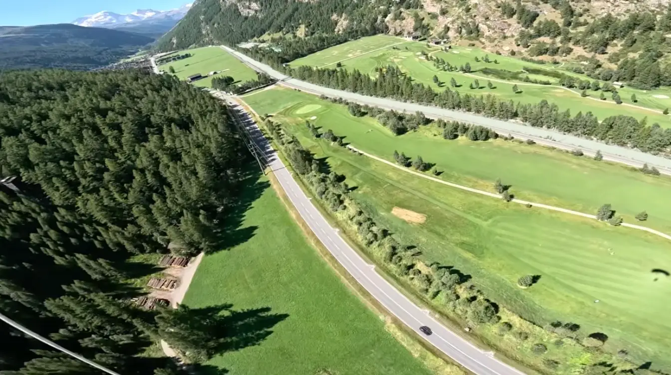 Johannes shared the incredible views on his descent. (@JoHannesWingsuit / YouTube)