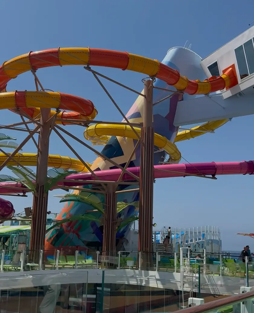 I've never seen a waterpark like this! (LADbible)