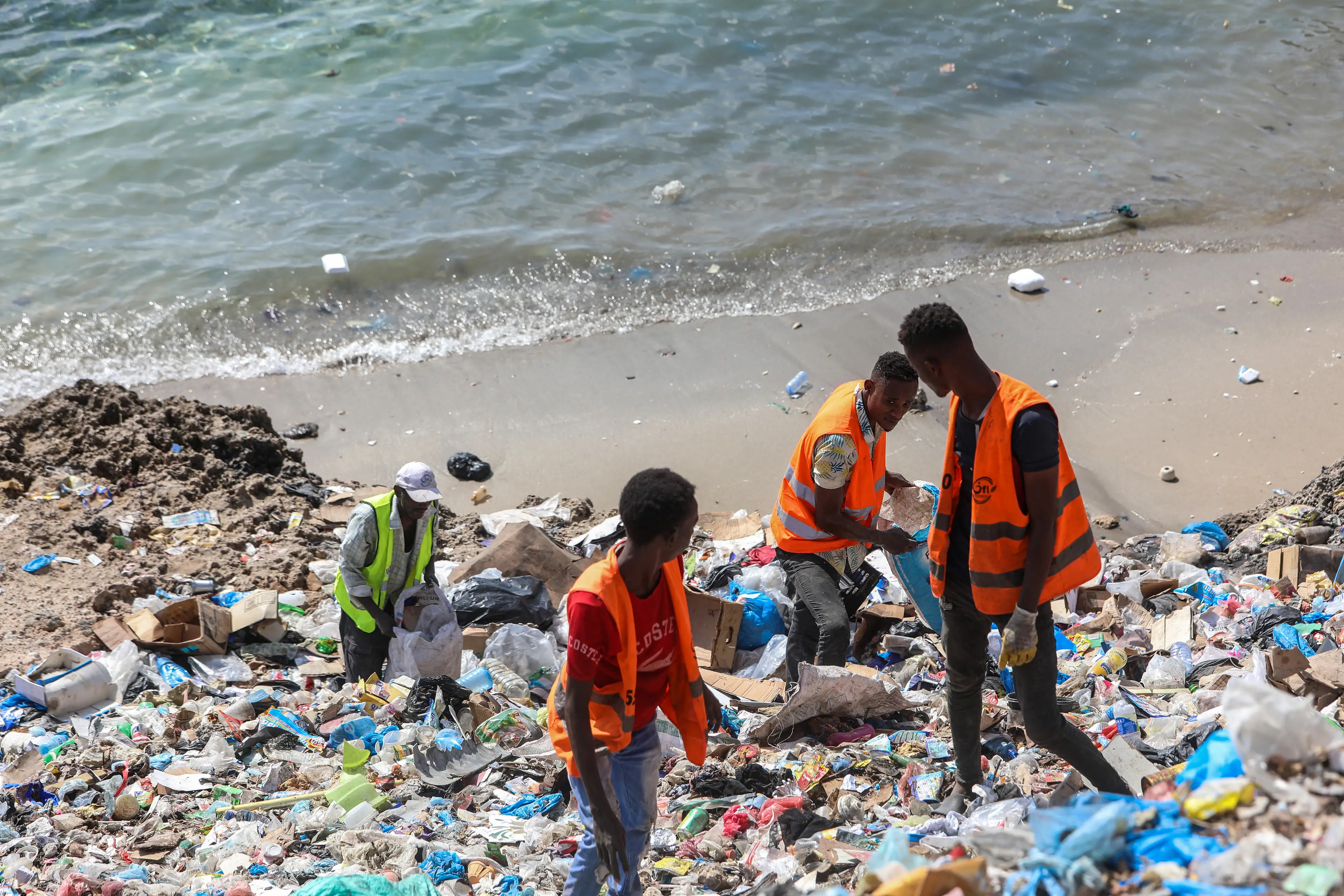 The Somali Coast has been polluted with all kinds of waste, including radioactive (HASSAN ALI ELMI/AFP via Getty Images)