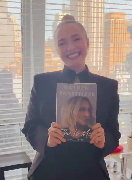 She recently released a memoir (Hayden Panettiere / Instagram)