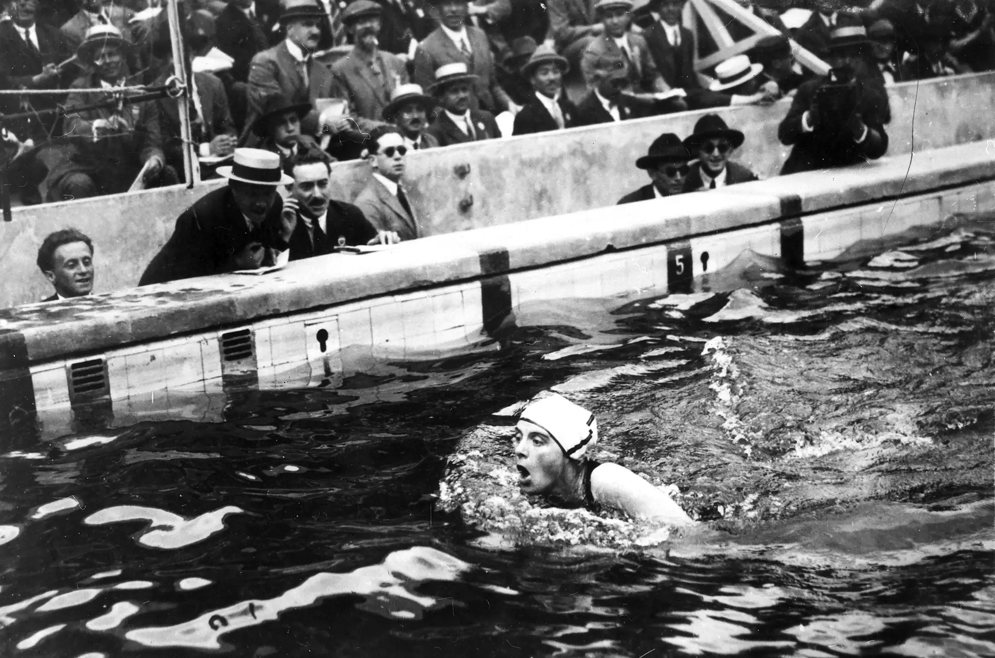Lucy Morton was the first British woman to win swimming gold at the Olympic Games. (ullstein bild/ullstein bild via Getty Images)