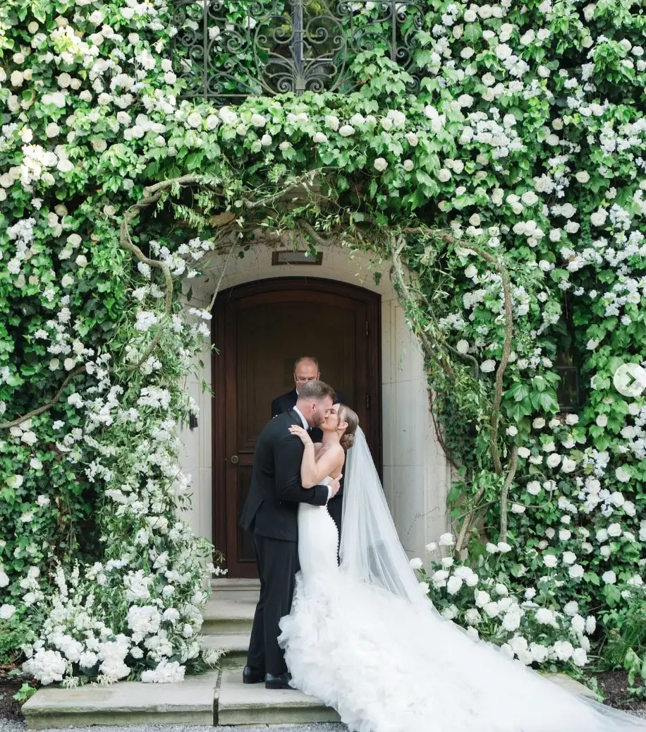 Hailie Jade and Evan McClintock got hitched this weekend (Instagram/@hailiejade)