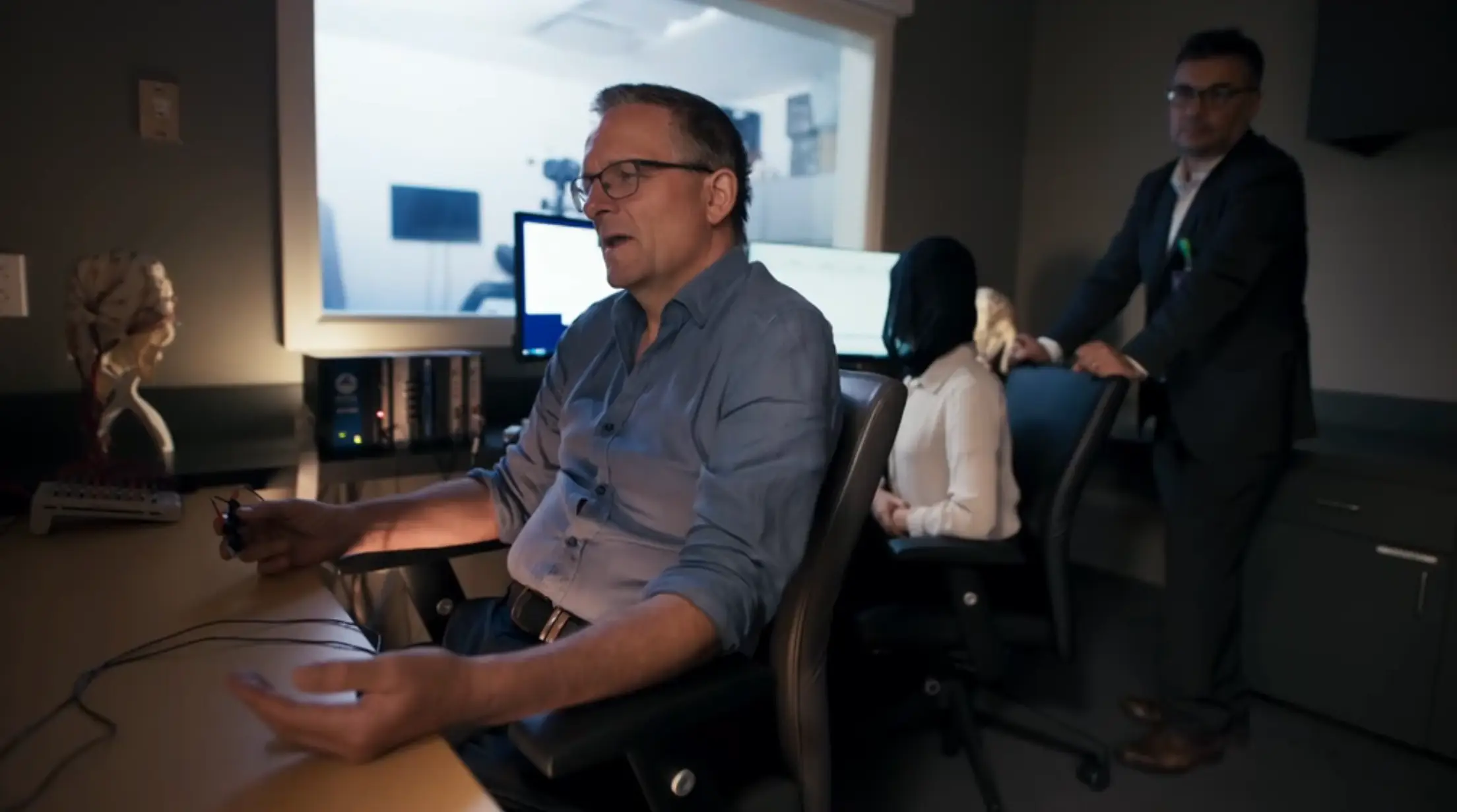 Mosley also tests cortisol and the effects on brain cognition (Channel 4)