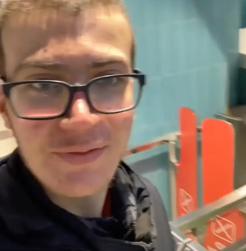 The TikToker was baffled by the gates.