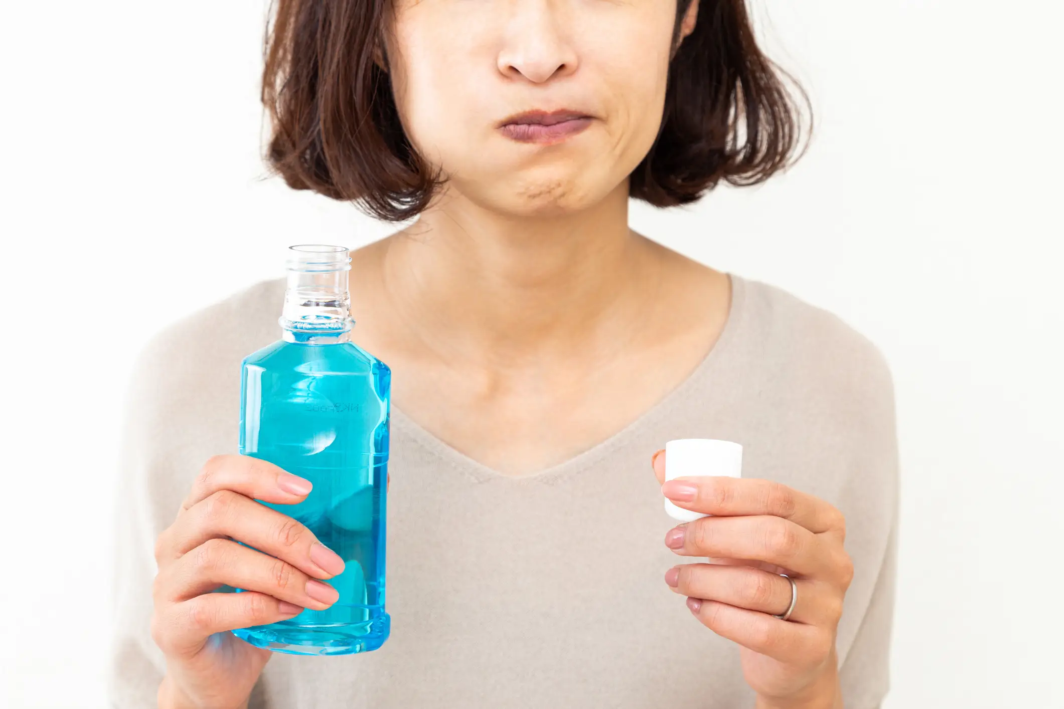 Alcohol-free mouthwash is preferred, Dr London says (Getty Stock Image)