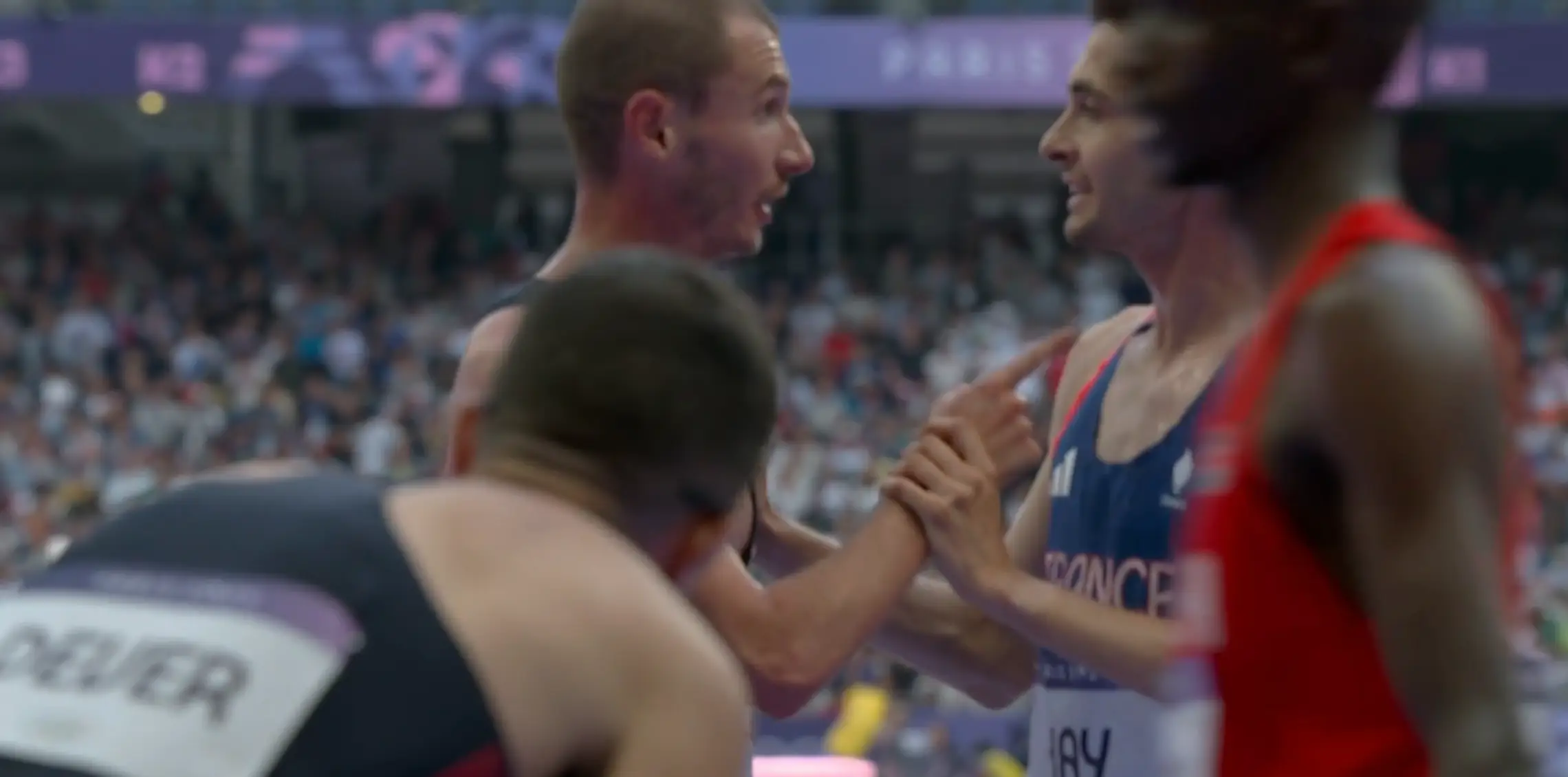 An intense moment between the two (Discovery+)