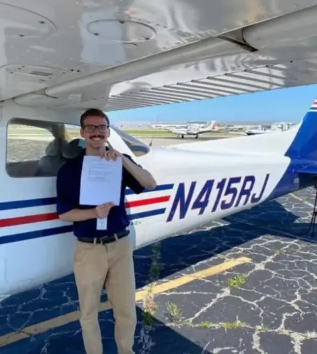 Sam was one of the pilots on board. (Fox5)