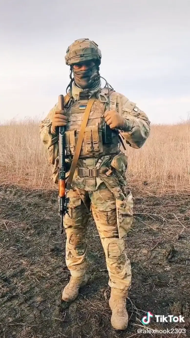 Naturally, fans of the soldier flocked to the comments section to share in their joy that the soldier is still “alive” (TikTok @alexhook2303).
