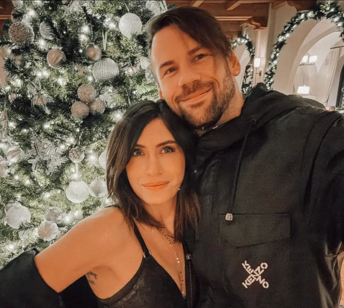 Fleur described their 'nearly 14 years of marriage' as wonderful. (Instagram/fleurshomo)