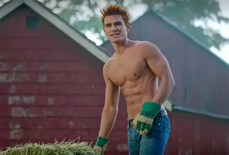 Sprouse commented on how Apa was required to be 'ripped' on Riverdale (CW)