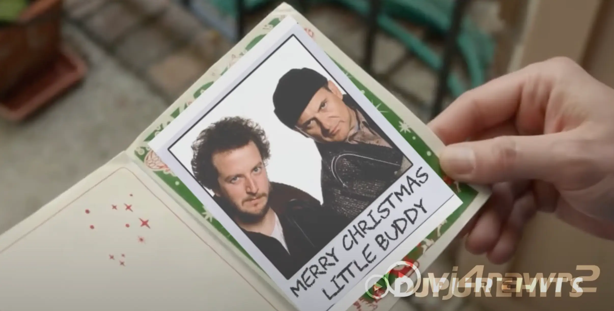The Wet Bandits even sent Kevin a Christmas card (YouTube/VJ4rawr2)