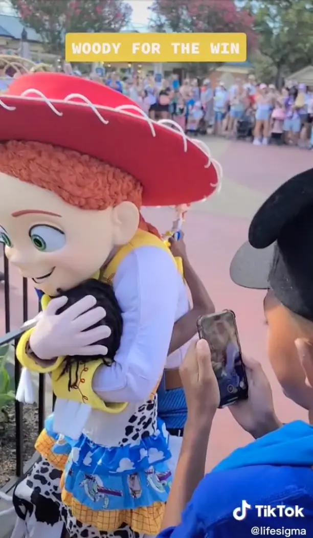 The video showed a  sweet payoff as they finally met.