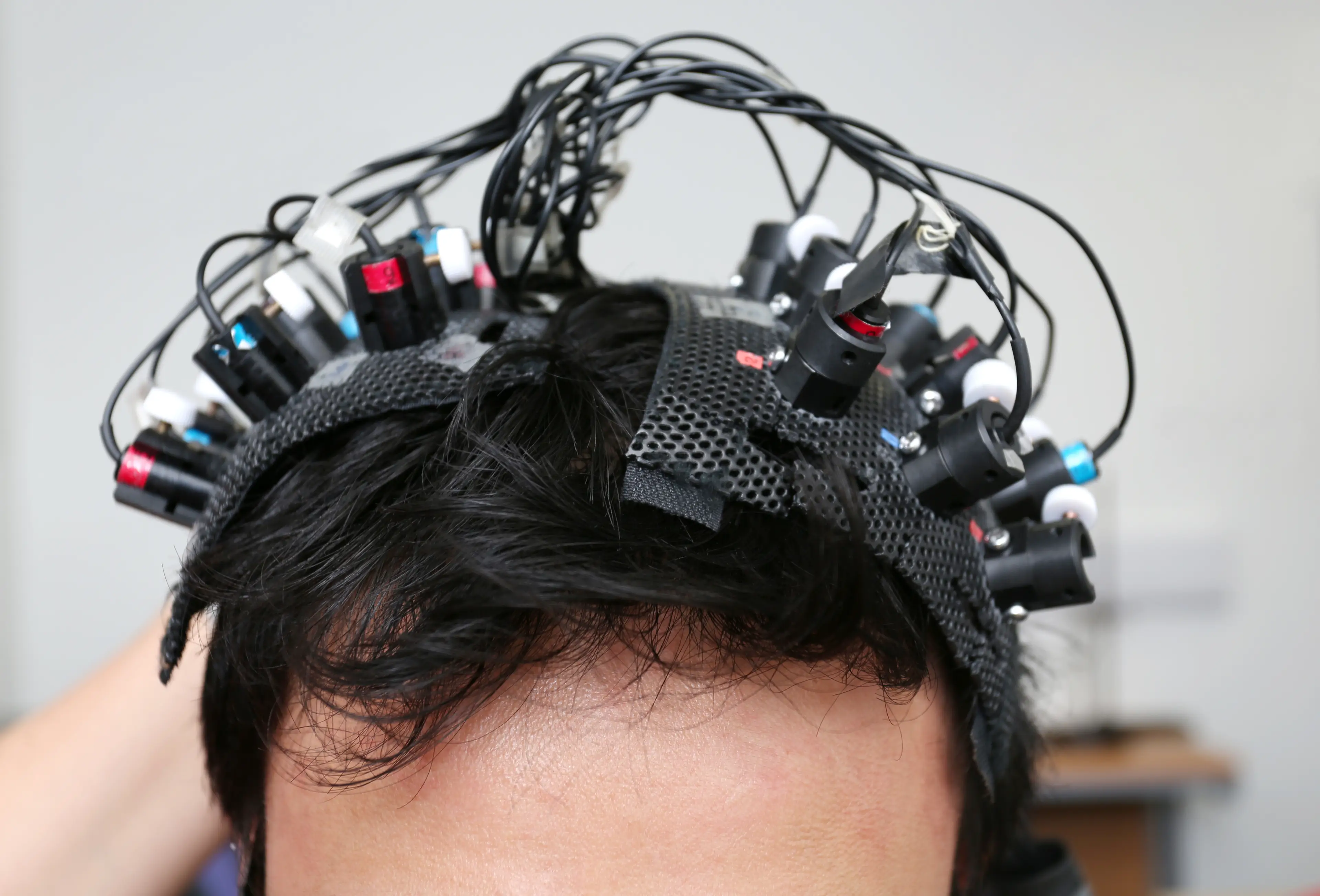 An experiment recording brain activity found the delay. (Getty Stock Photo)