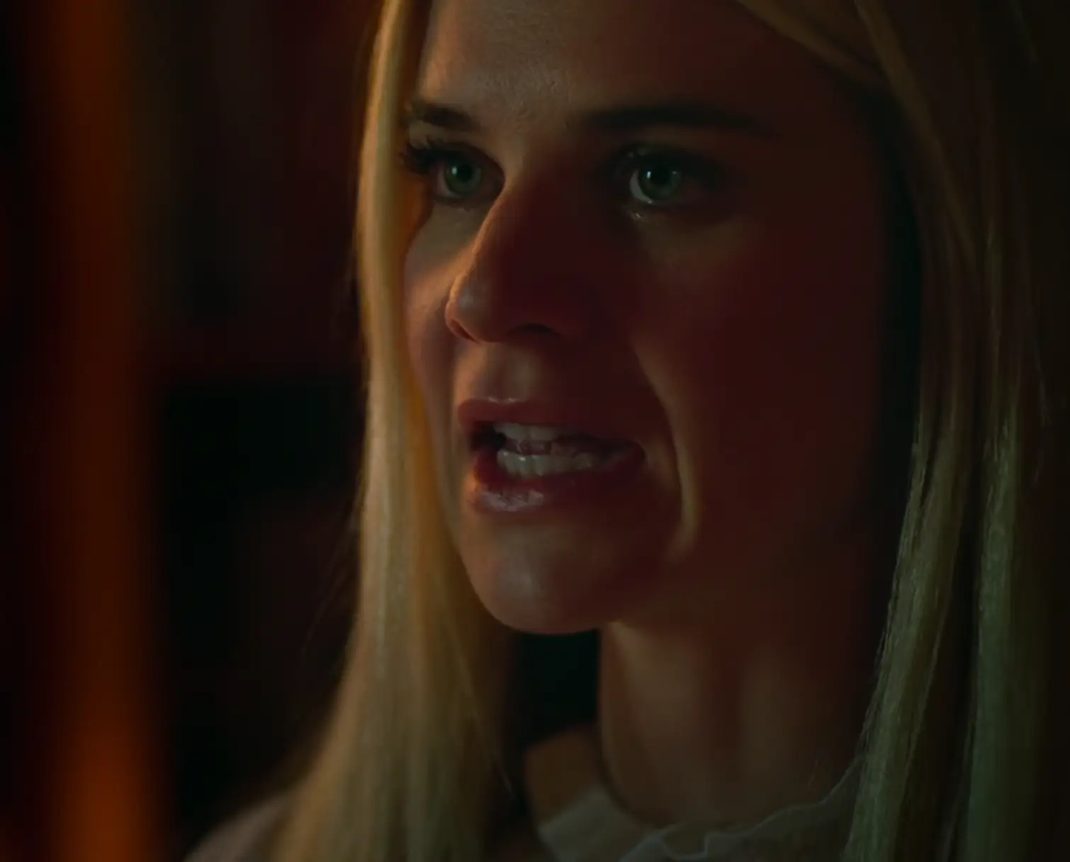 Mary Katherine figured out who had taken her sister by reading the book (Netflix)