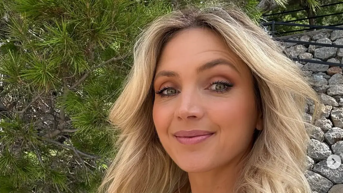 Instagram/@nikkiosborneofficial