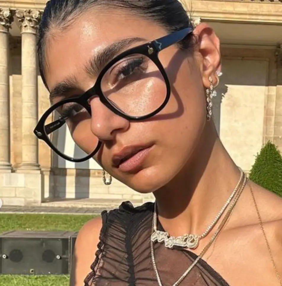 He included Mia Khalifa as an 'expert' topic on his CV and still got dozens of interviews (Instagram/@miakhalifa)