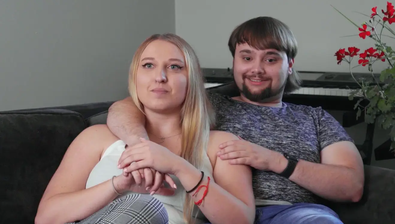 Tessa explained how NPD impacts her relationships (SELF/YouTube)