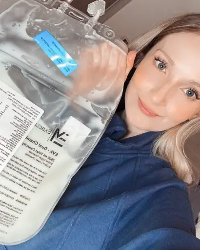 She has survived sepsis 25 times (Instagram/@annaliese_holland)