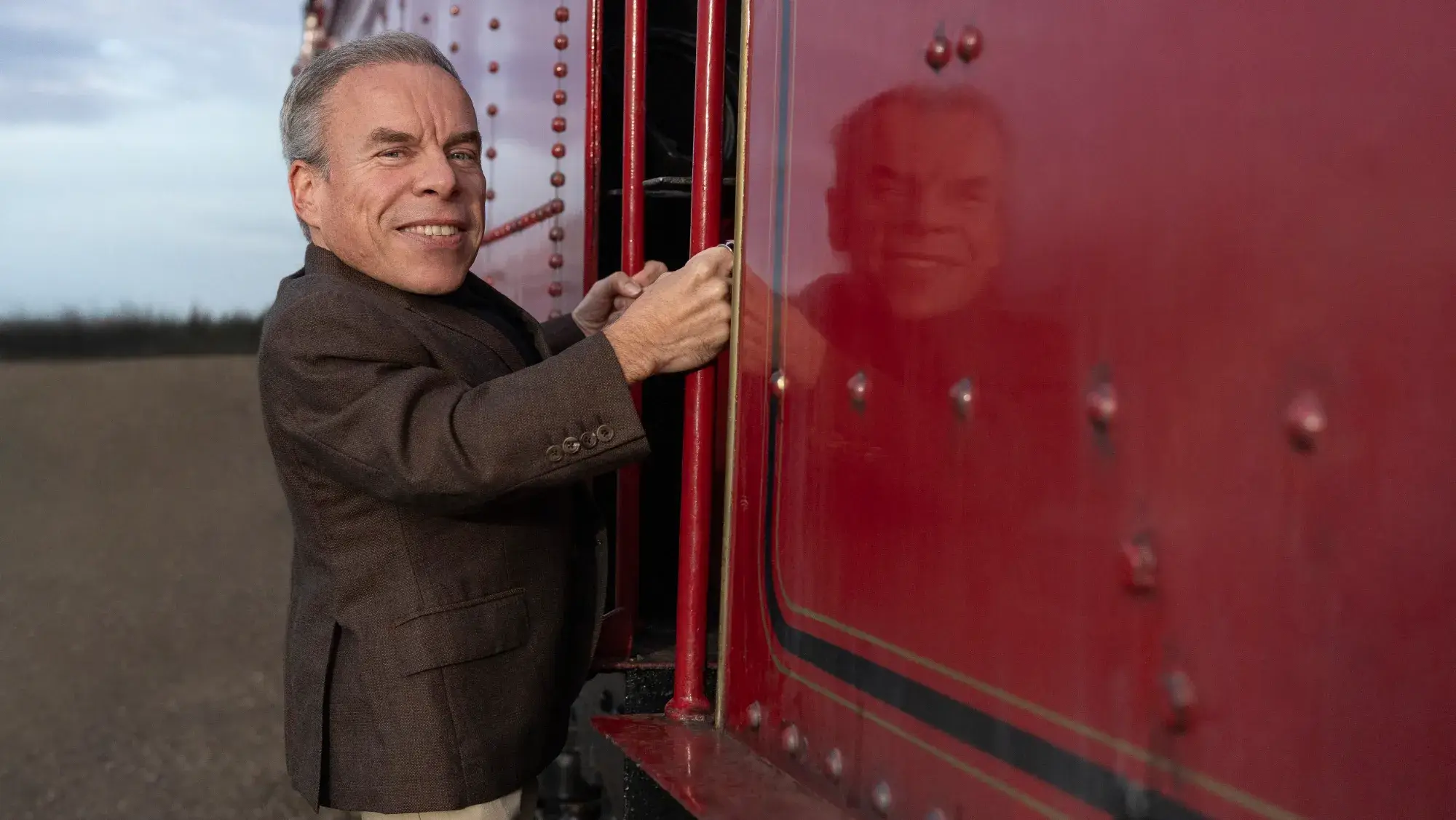 Warwick Davis will be the first of the original cast to return for the HBO show (HBO)