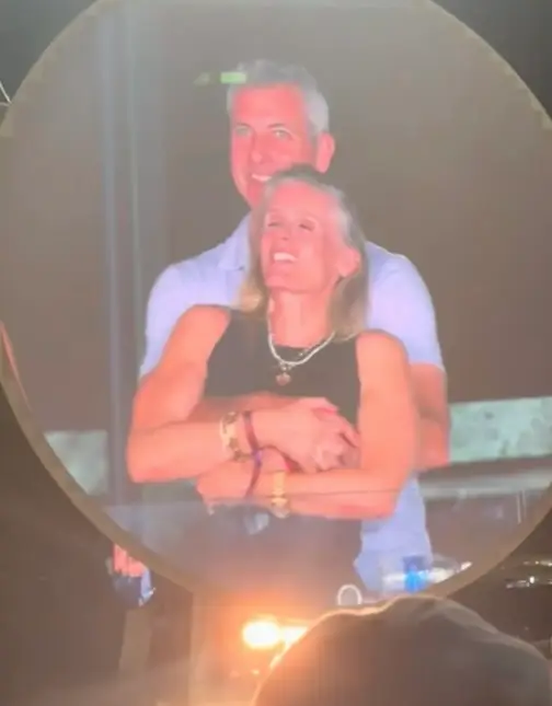 Cabot and Byron were caught canoodling on camera at the Coldplay concert (TikTok/@instaagraace)