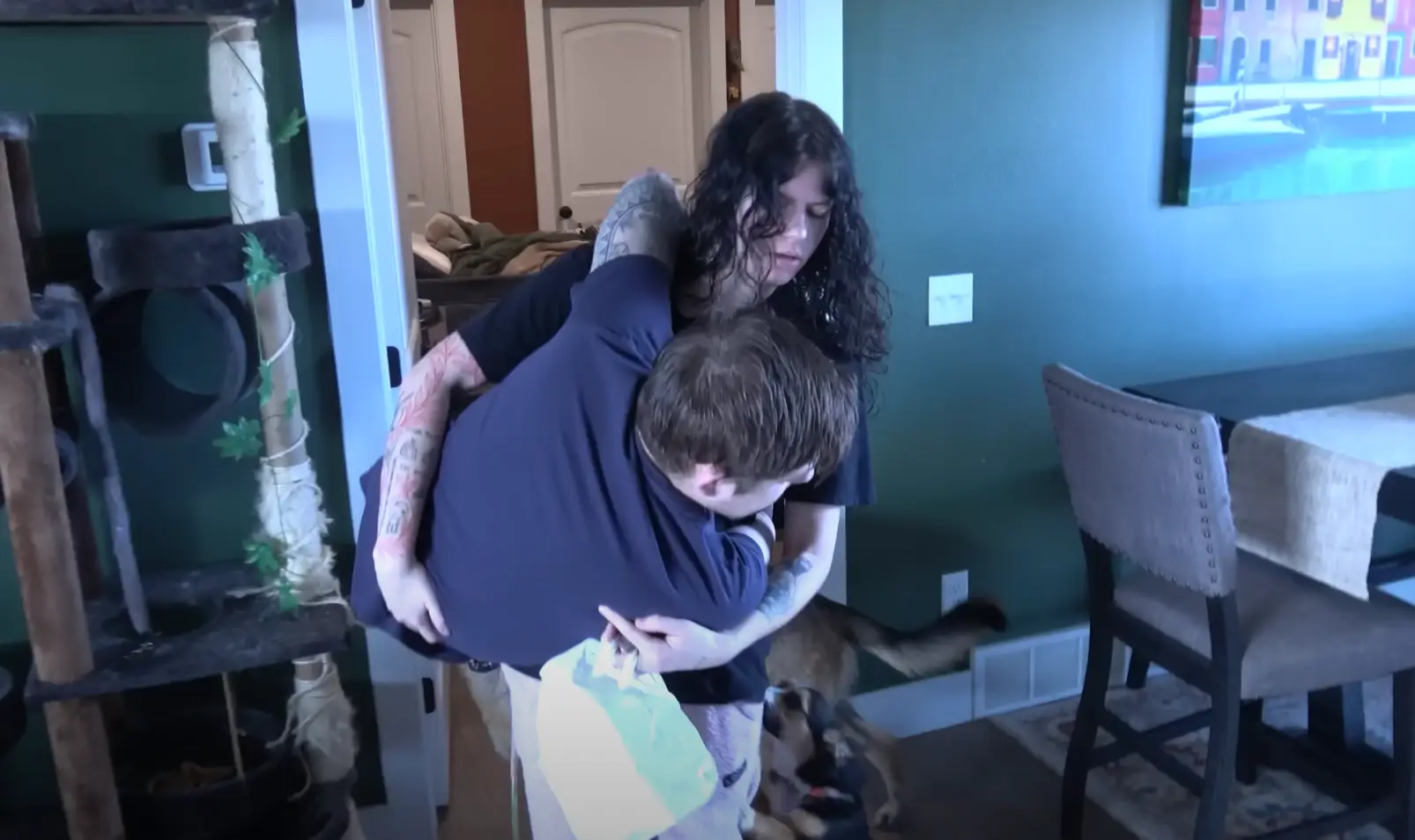 The pair documented their daily life in the vlog (Instagram/@loren.schauers)