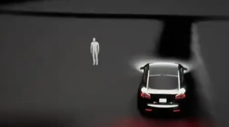 The Tesla was picking up people that weren't there (TikTok/evaneramagic)