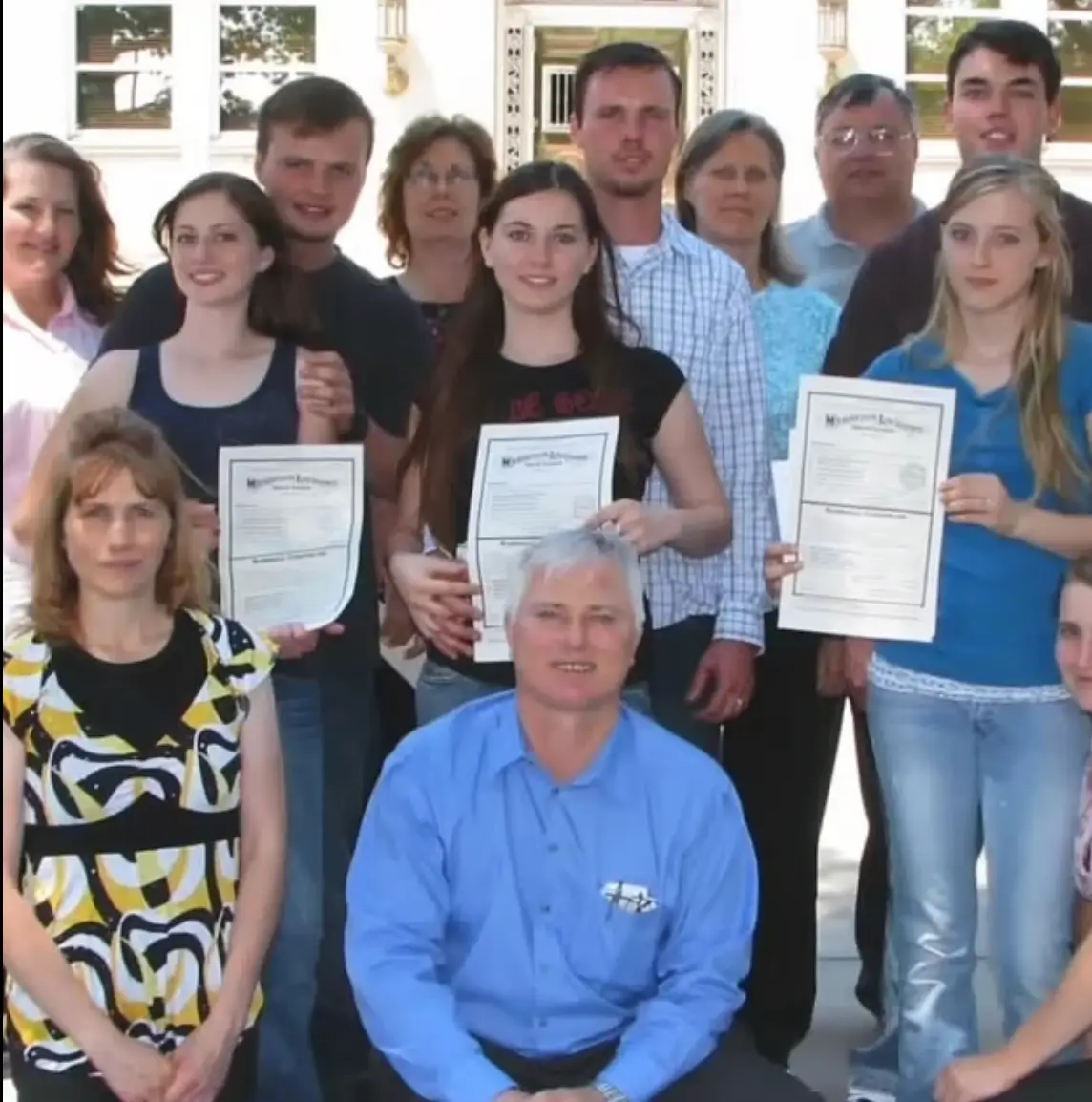 Nephi's father John Daniel Kingston (centre) (KDVR)