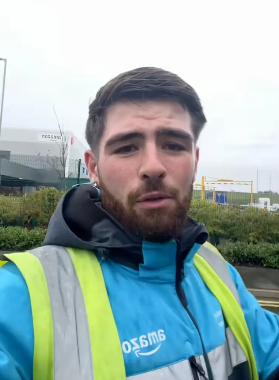 The content creator revealed how much he typically earns and how many parcels he has to deliver in a day (TikTok/@ndouble.1)