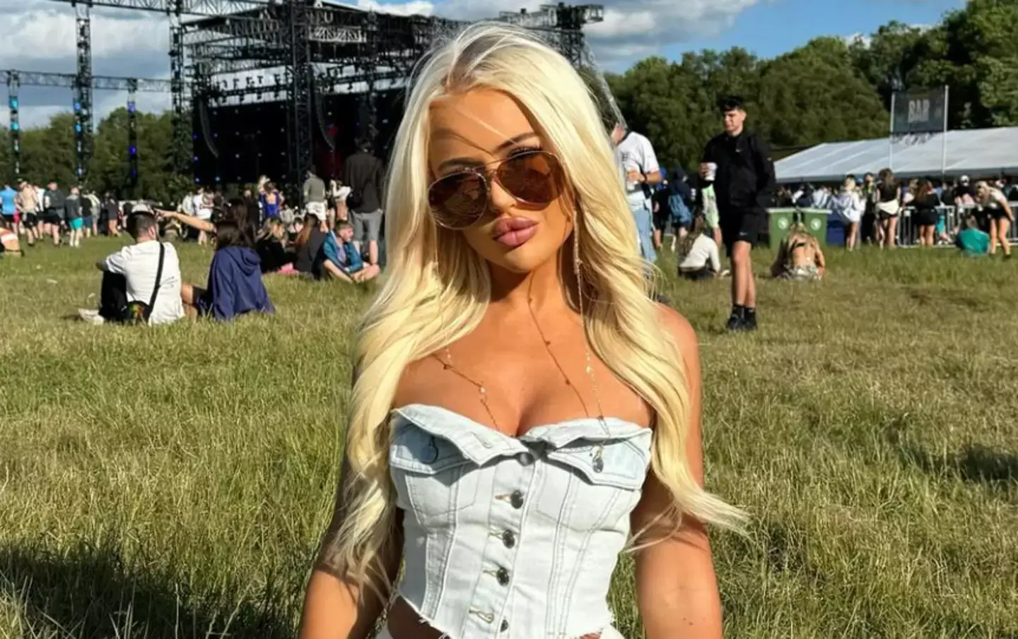 Belle Olivia is one of the world's wealthiest content creators (Instagram/@belleolivia)