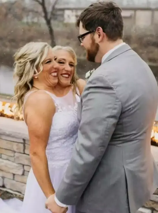 Public records showed that Abby got married to her husband in 2021.