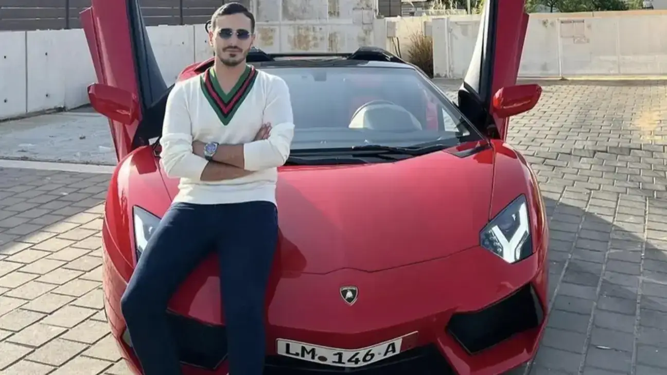 The Tinder Swindler in his Instagram scamming days.