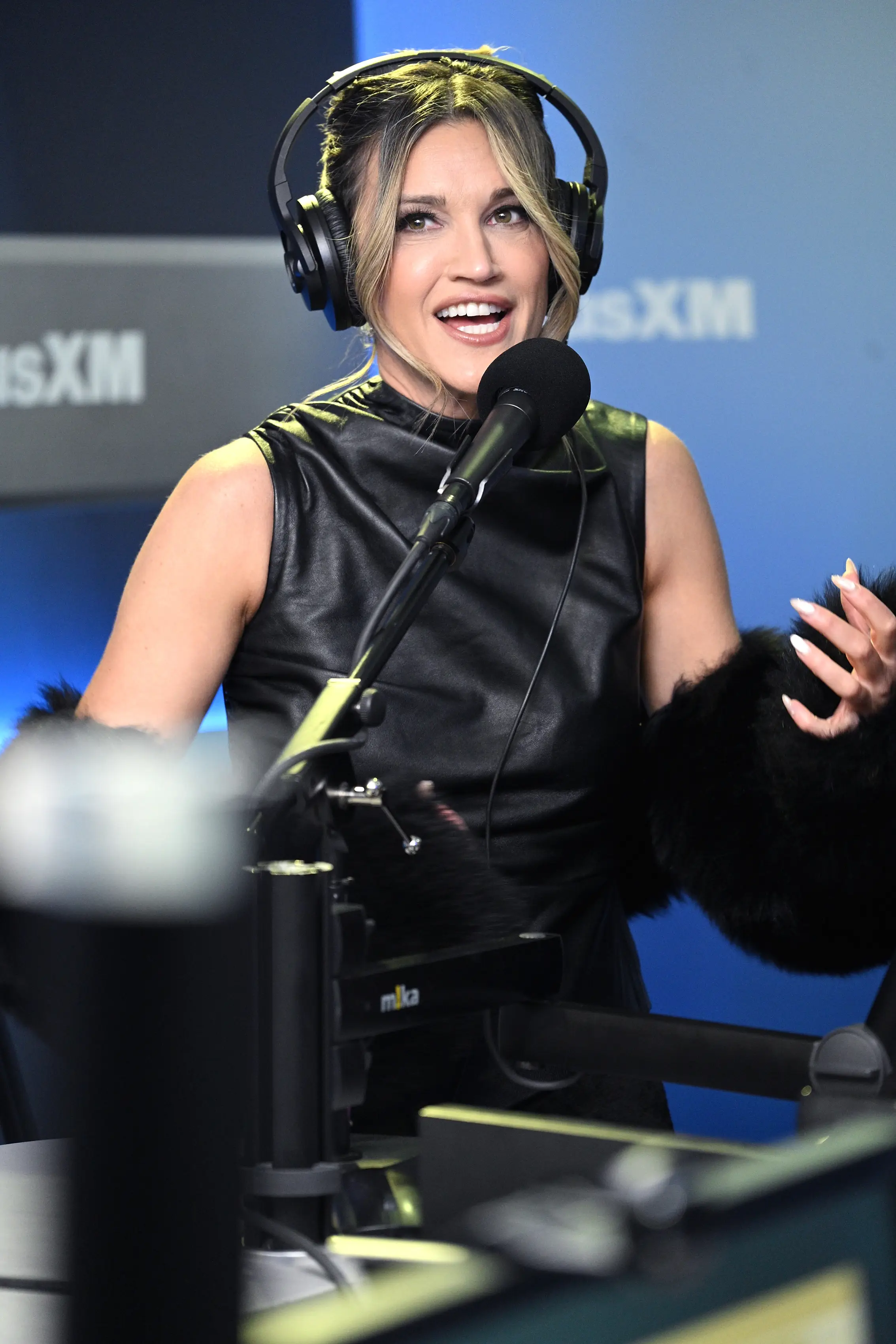 Ashley Roberts brief dated Dec Donnelly in the wake of I'm A Celebrity 2012 (