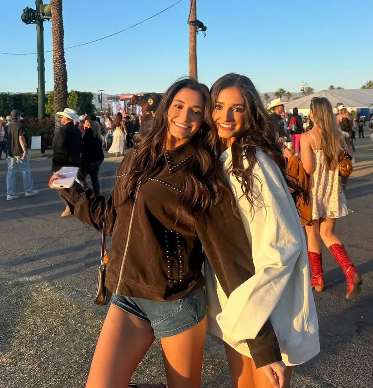 The twins are grown up! (Instagram/athena.conley)