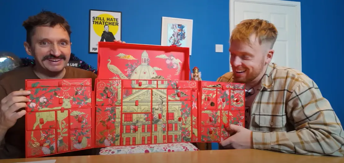 The pair had strong reactions very shortly after this moment (YouTube/@robbieknox)