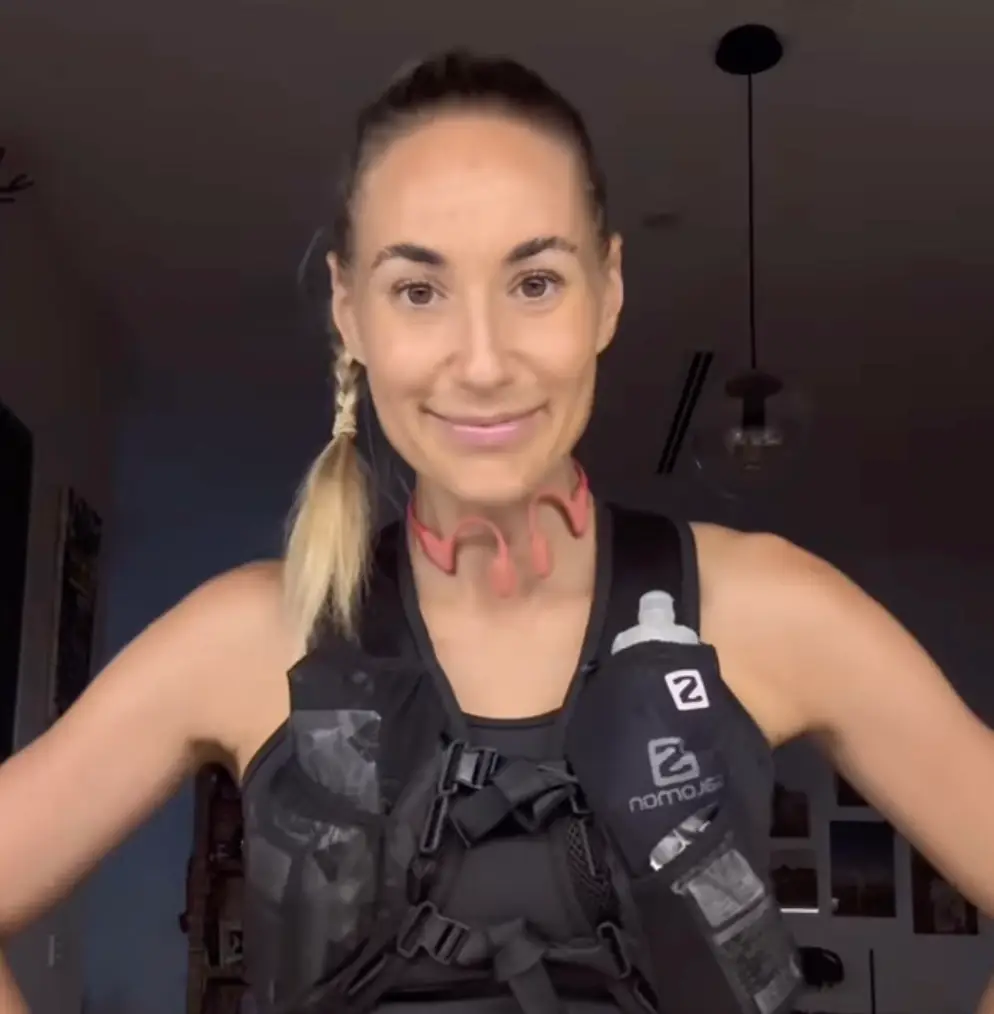 The mum, who is a health and fitness coach, recently underwent surgery to remove the tumour (Instagram/@thefigure_)