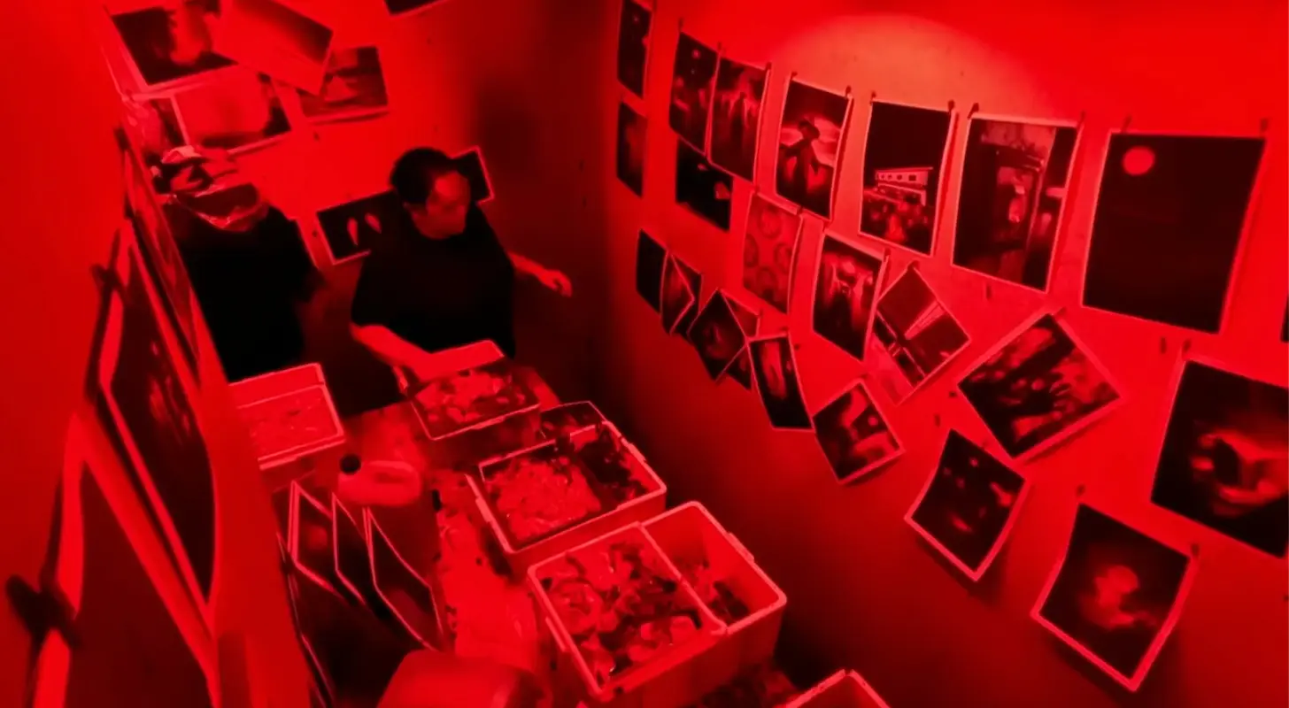 The challenge saw them trying to correctly identify and match pictures in a darkroom (ITV)