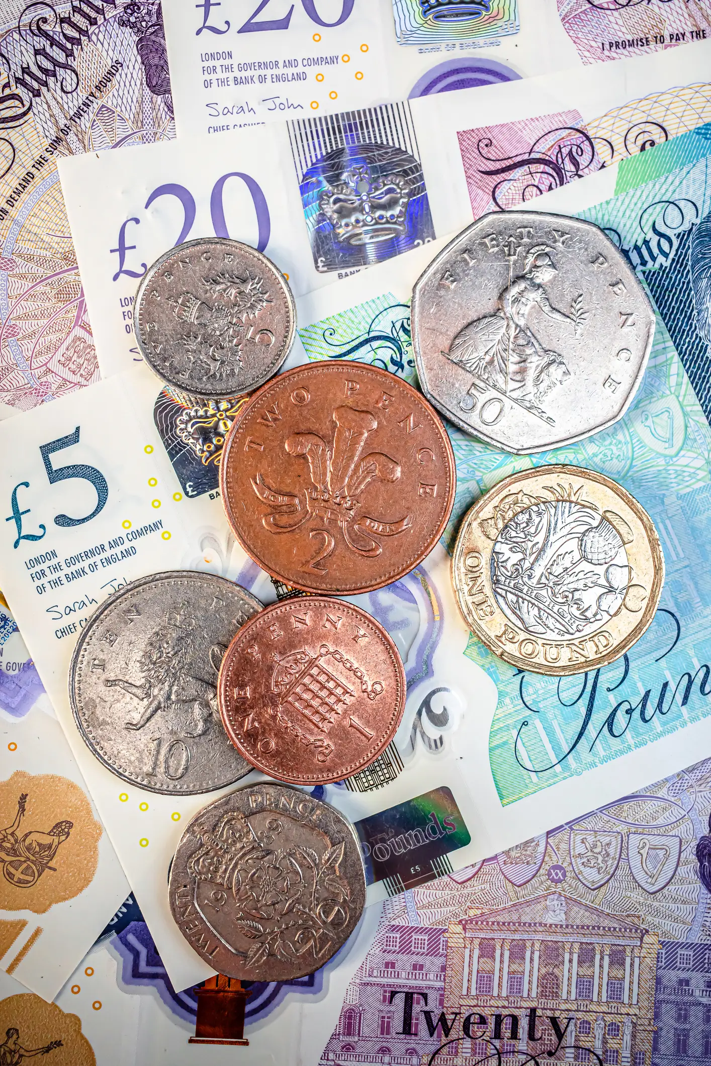 Cash is needed when you can't use your card (Getty Stock Images)