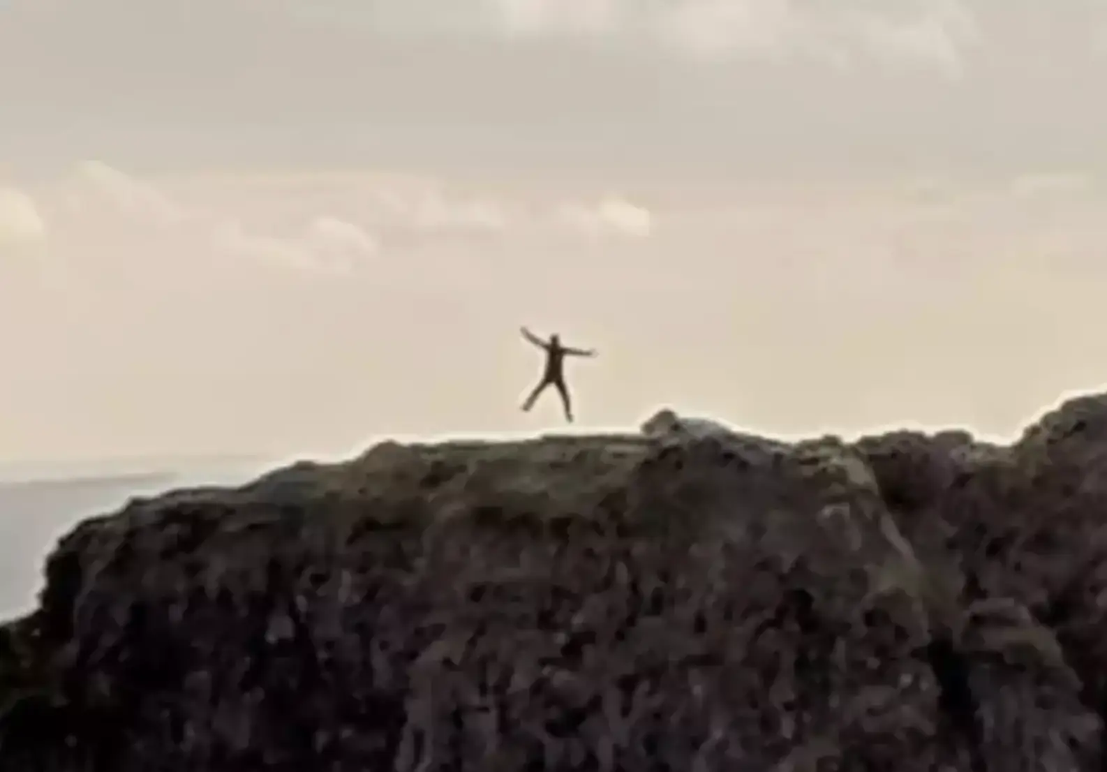 This person jumping in the air caused some concern online.