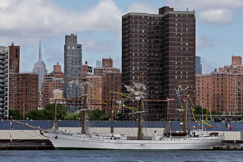 The ship crashed into Brooklyn Bridge on Saturday evening (LEONARDO MUNOZ/AFP via Getty Images)
