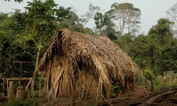 He built his own hut and made his own tools (USA Today/YouTube)