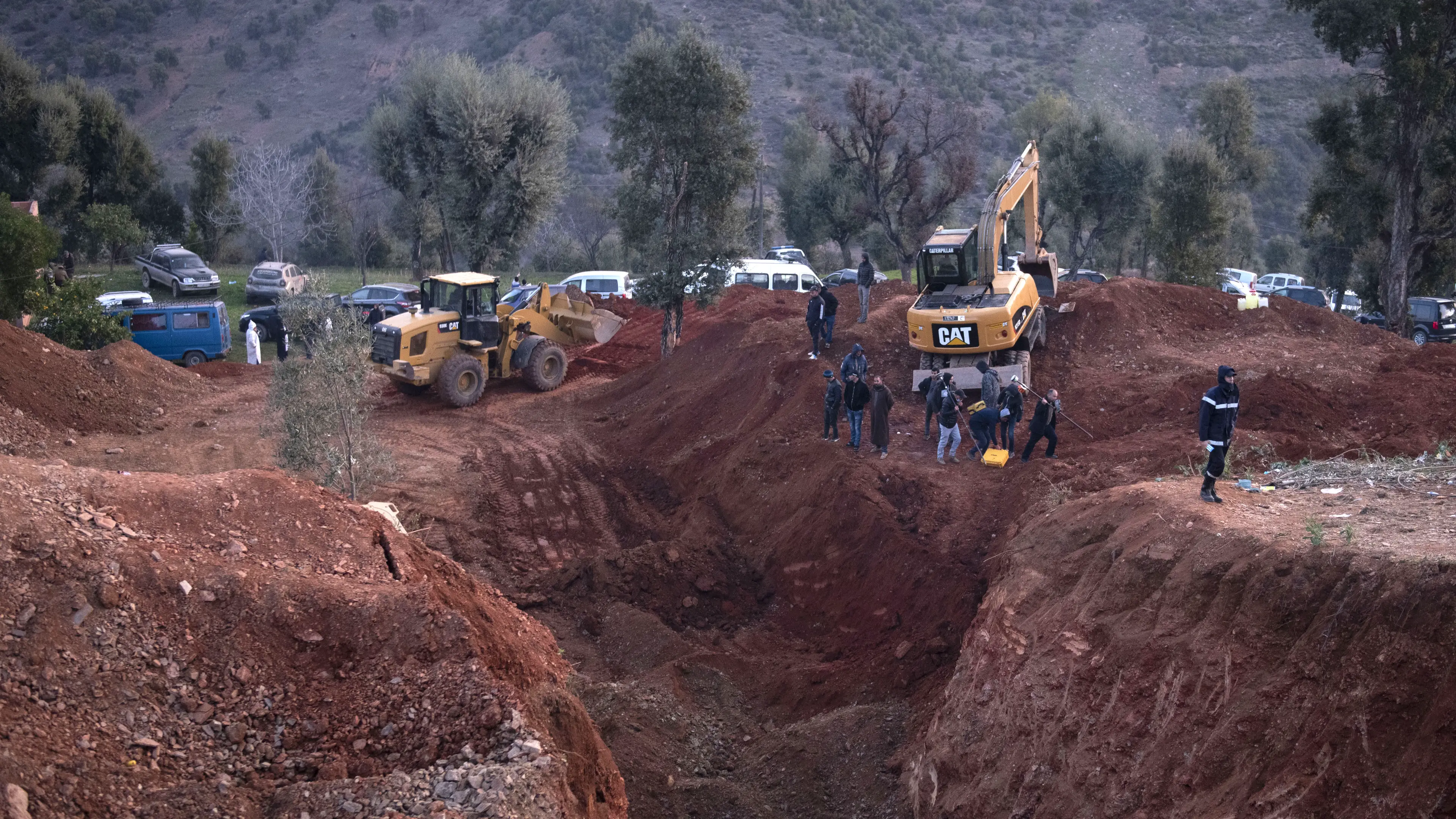 Rescuers Race To Save Boy Trapped In 100ft Well For Four Nights