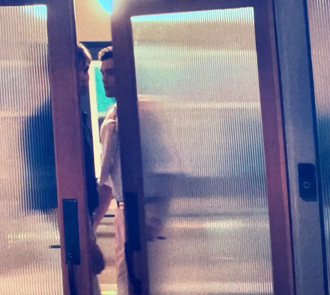 Viewers are pretty confused. (Netflix)