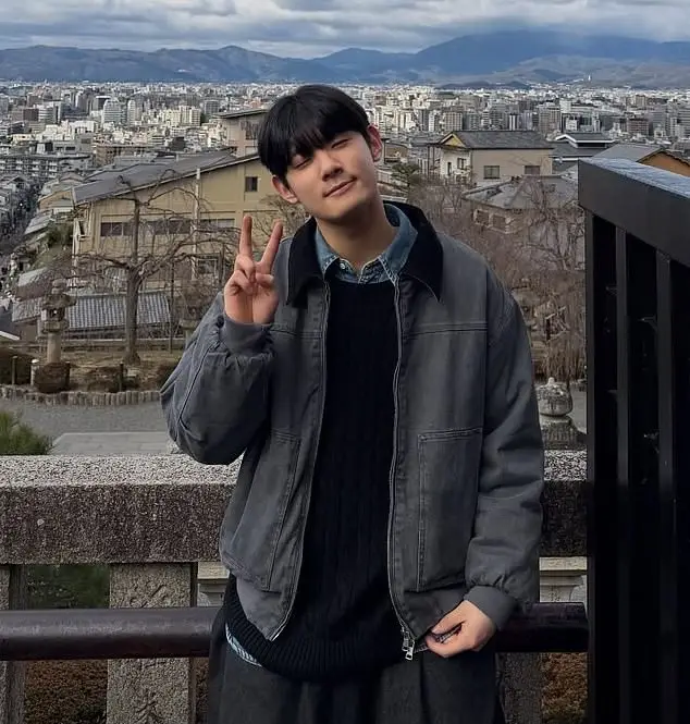 Geon-roung will drop his first single in a week's time (Instagram/@geonroung)