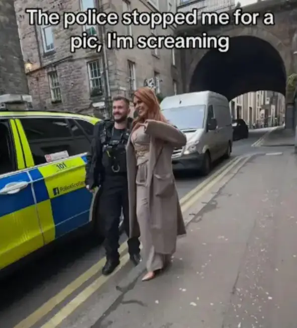 The officers got in trouble for asking the singer for a picture (TikTok/@talliastorm)