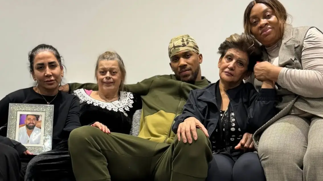 Instagram/Anthony Joshua