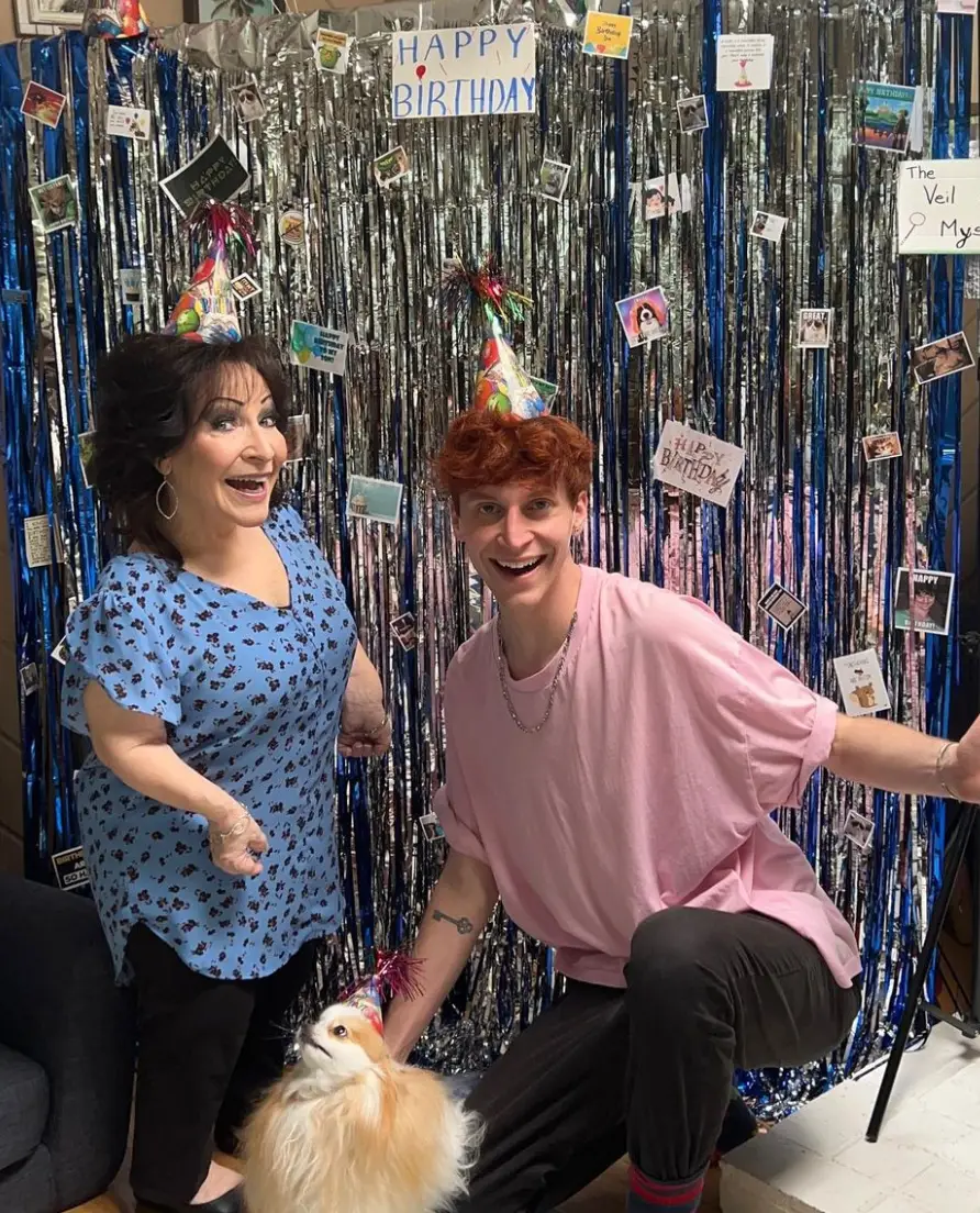 Vicki said that he would tell her that he 'wished he was a dwarf'.