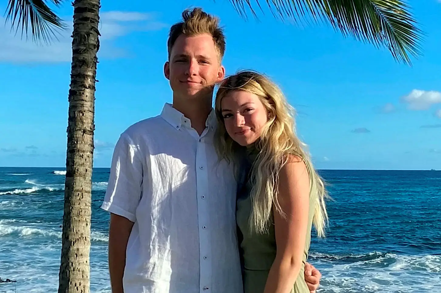 After Lauren was involved in a car crash, Lucas messaged to see if she was ok.